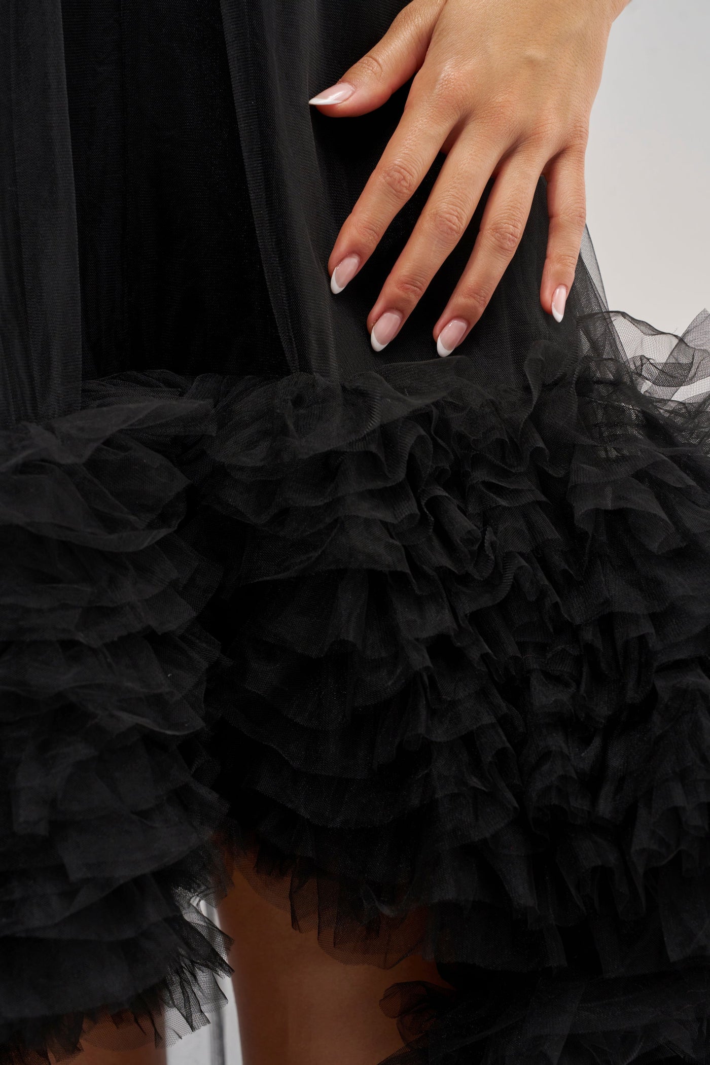 ARI TULLE RUFFLE HIGH LOW DRESS IN BLACK