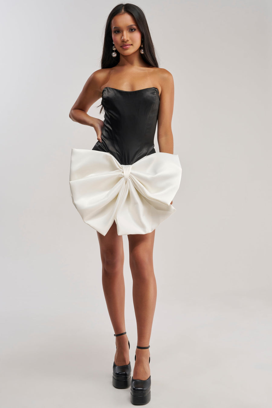SITTING PRETTY BOW MINI DRESS